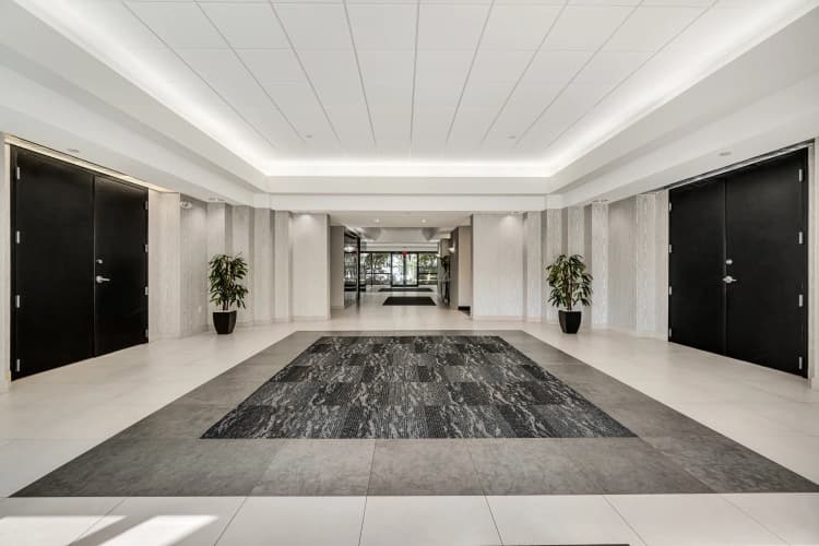 Cypress Plaza lobby